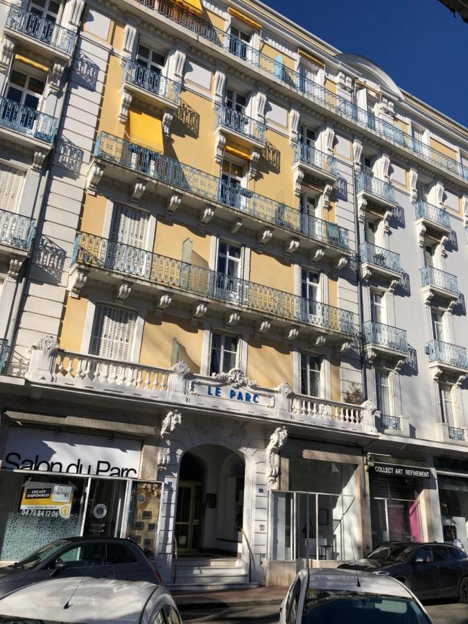Superbe appartement indépendant en centre ville Vichy Exterior foto